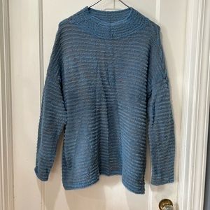 Chicos zenergy size 3 large blue gray stripe fuzzy sweater